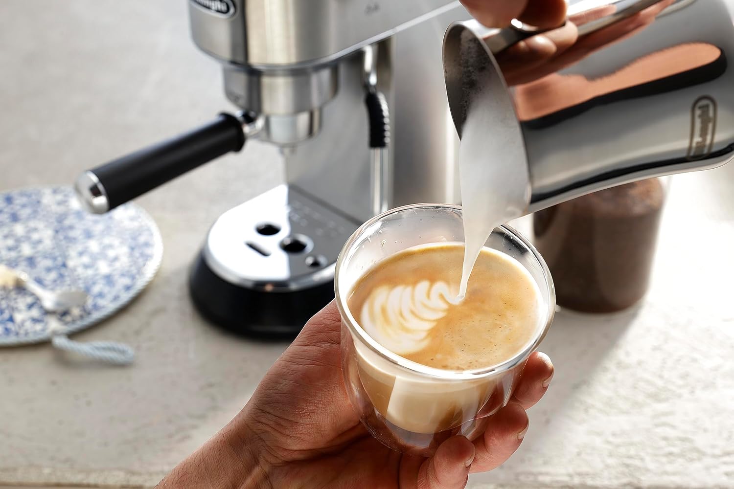 DeLonghi Dedica Arte Espresso Machine, 1.1 Liter, 1350 Watt, silver- EC885M